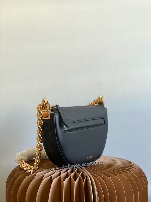 Burberry專門店新款弧形包女士鏈條小挎包 巴寶莉時裝秀款肩背包 yxb1054